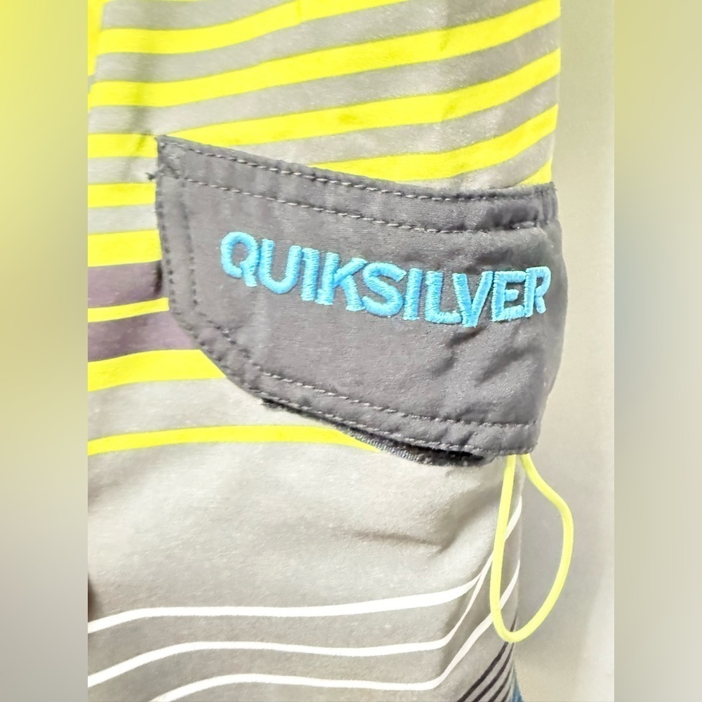 Quiksilver Men's Vibrant Striped Board Shorts - Lime, Blue, Charcoal - Picture 5 of 8